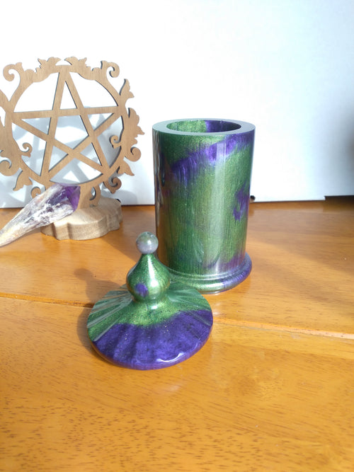 Apothecary jar in swirled green and purple