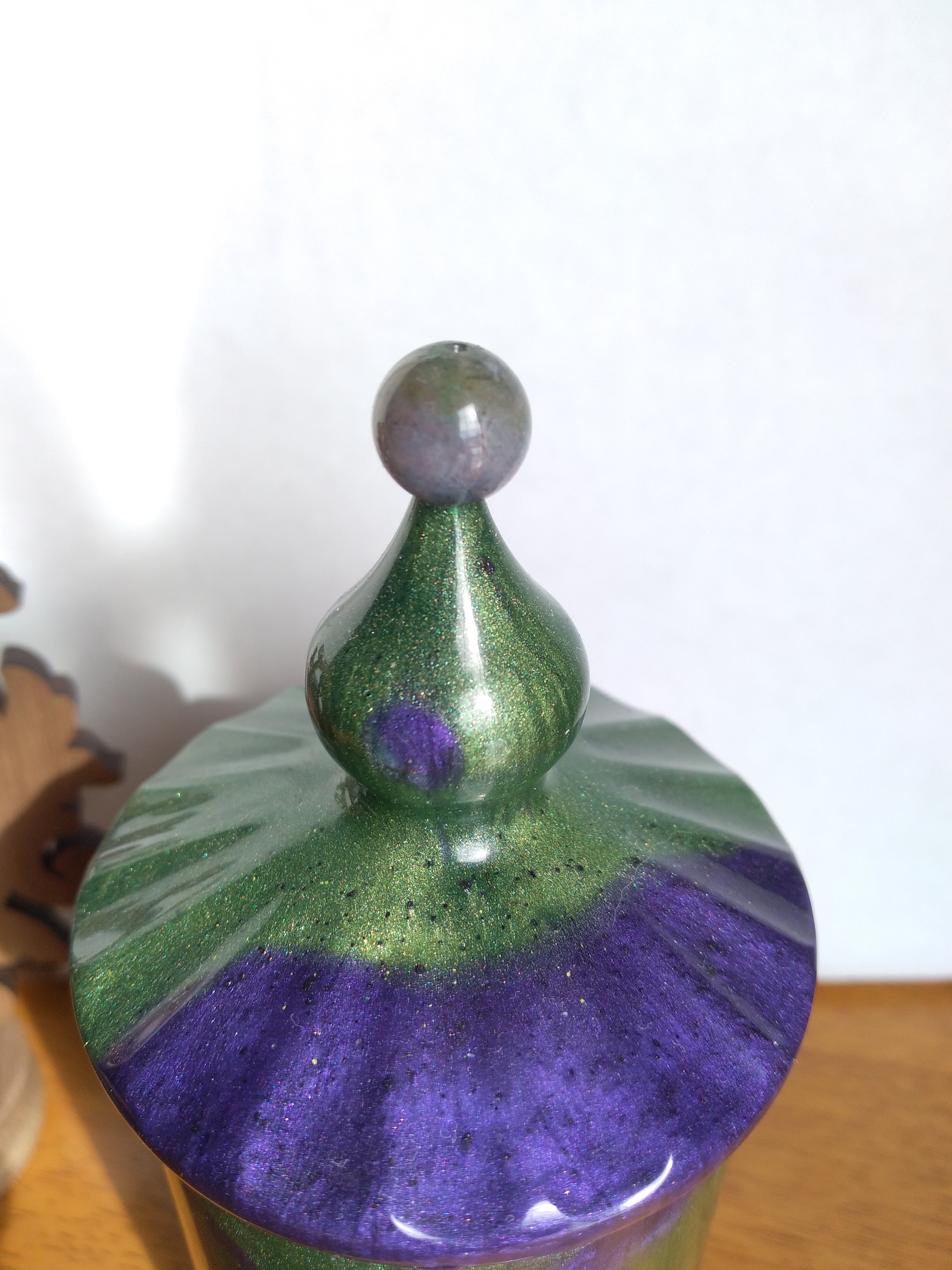 Apothecary jar in swirled green and purple