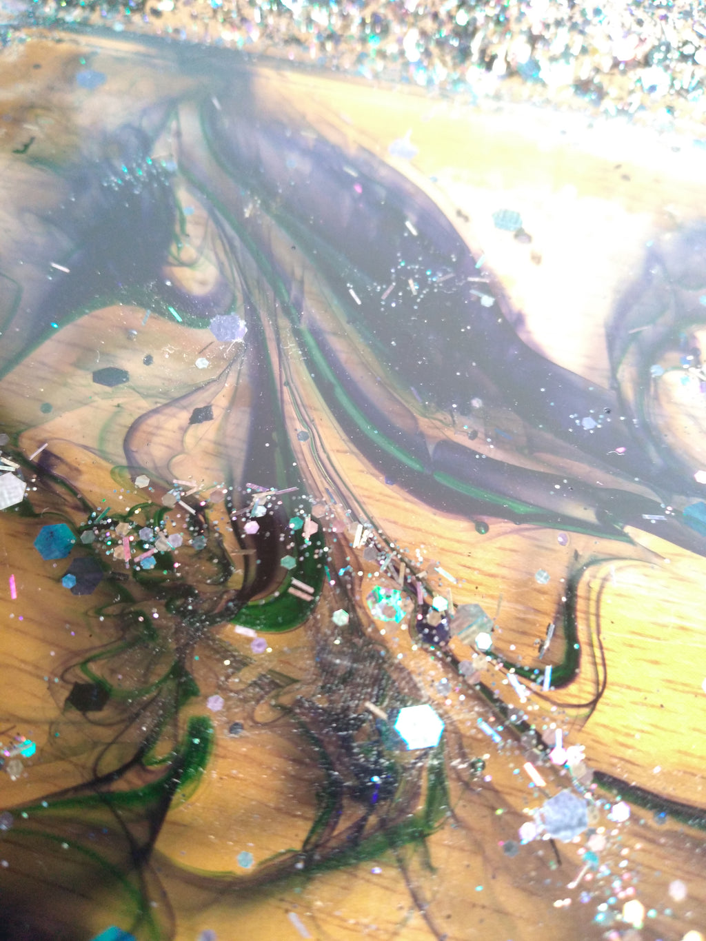 Decorative glitter and purple/green tray