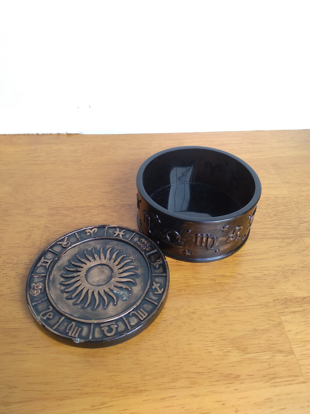 Astrology Trinket Jar – Black & Gold