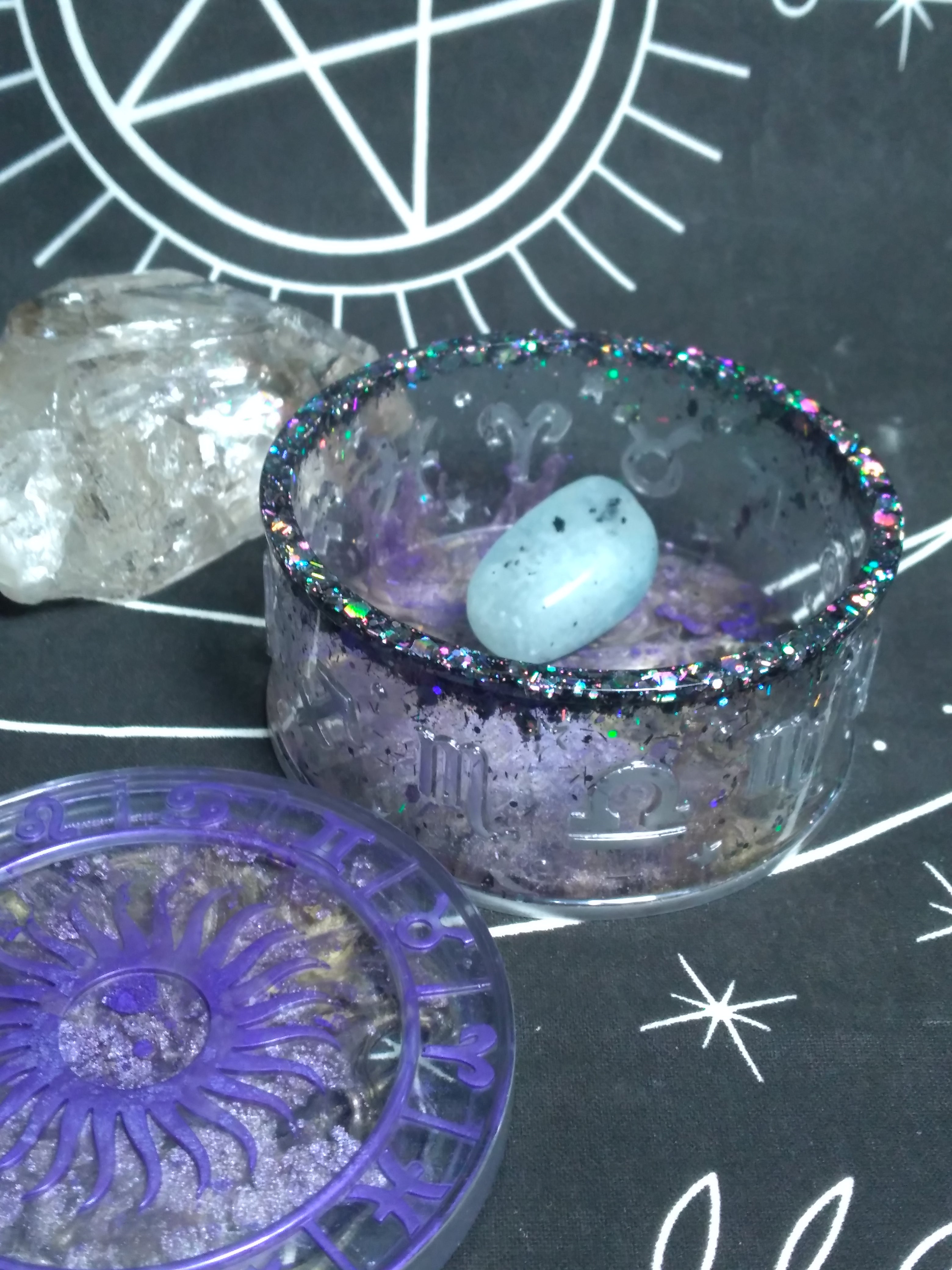 Zodiac round storage box purple