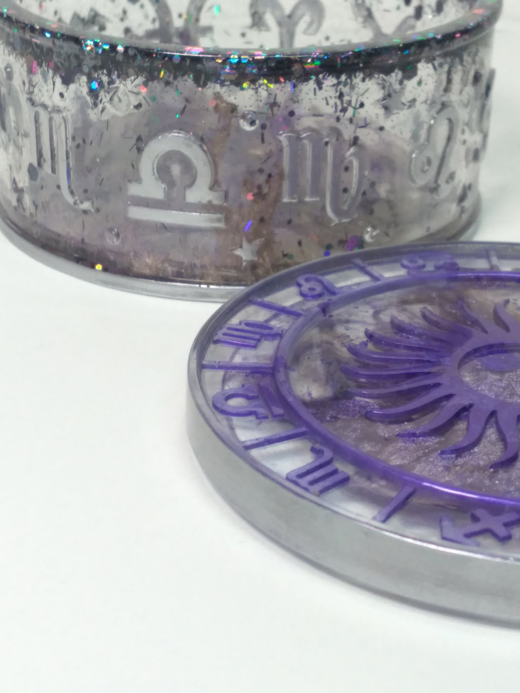 Zodiac round storage box purple