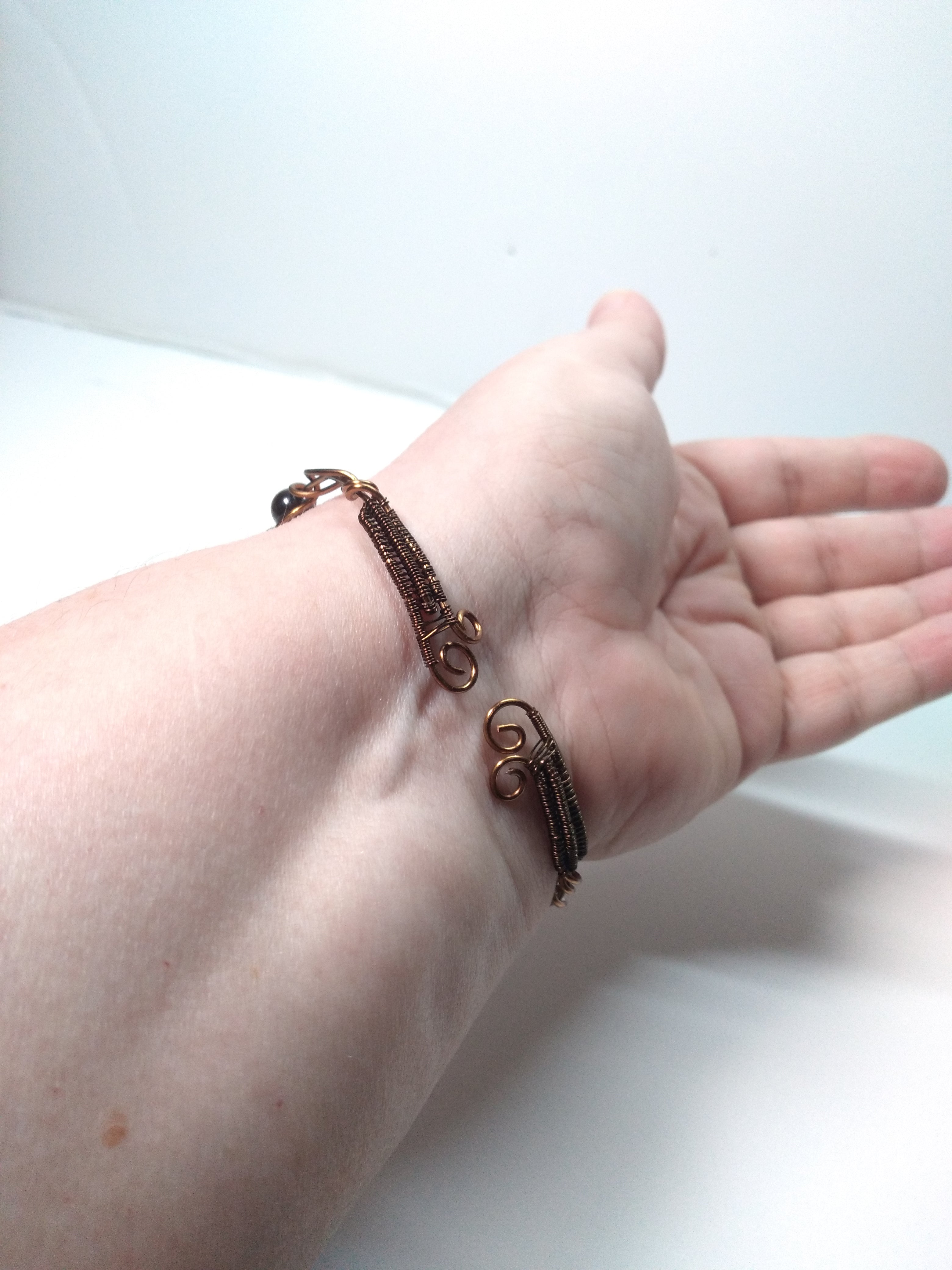 Tiger eye and metal bead wire cuff bracelet