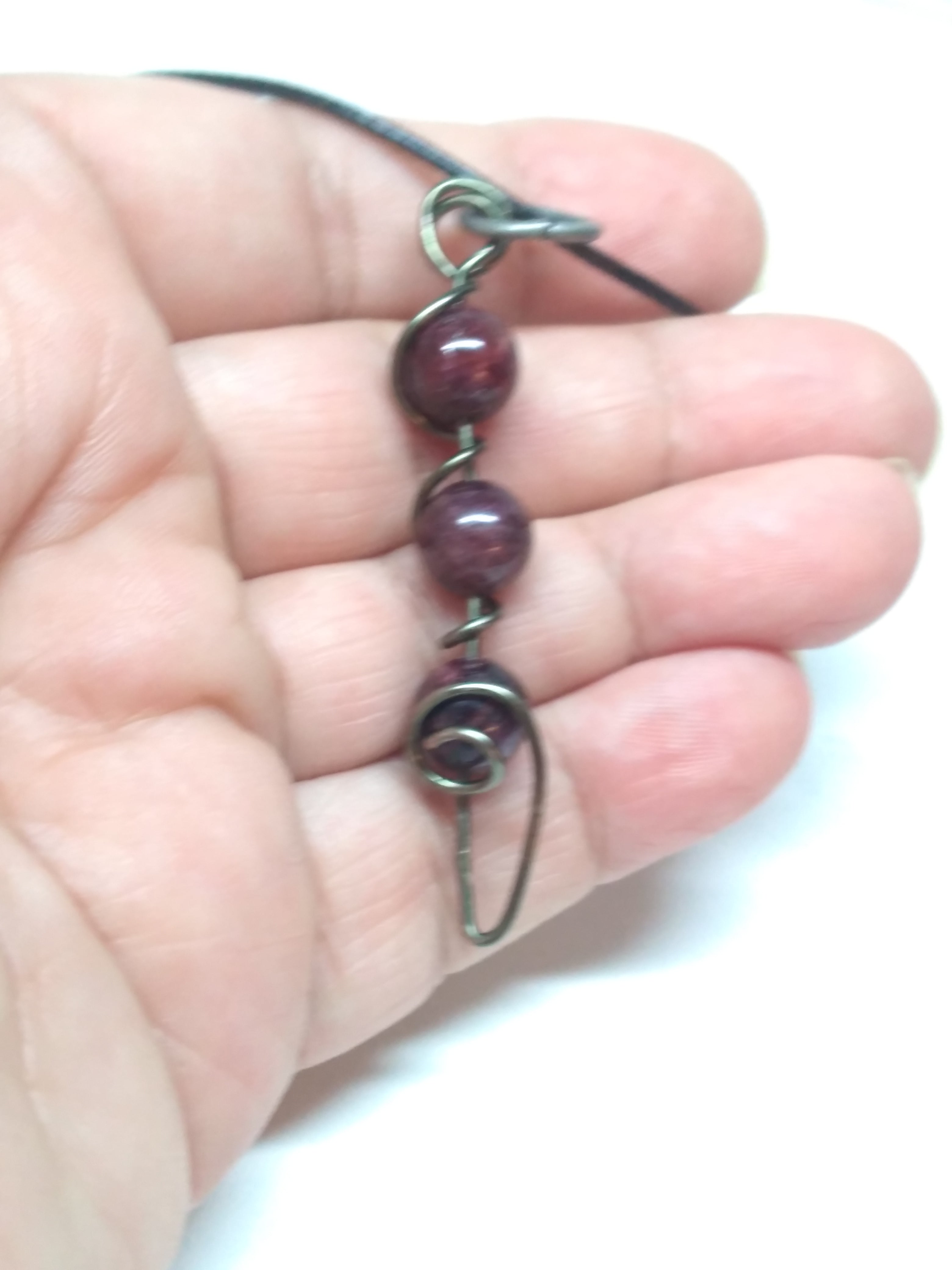 Garnet 3 bead pendant necklace